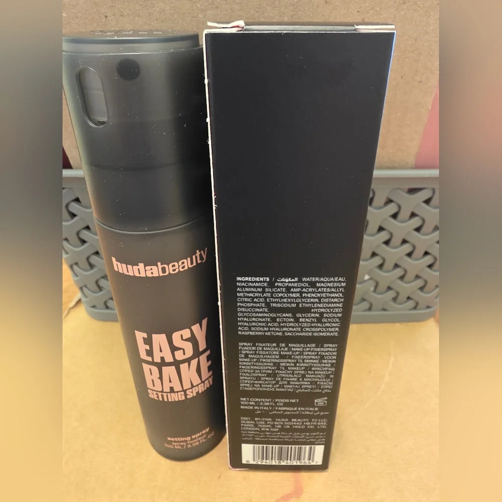 Huda Beauty Easy Bake Setting Spray with 16-Hour Wear 100 ML FULL SIZE. BNIB
